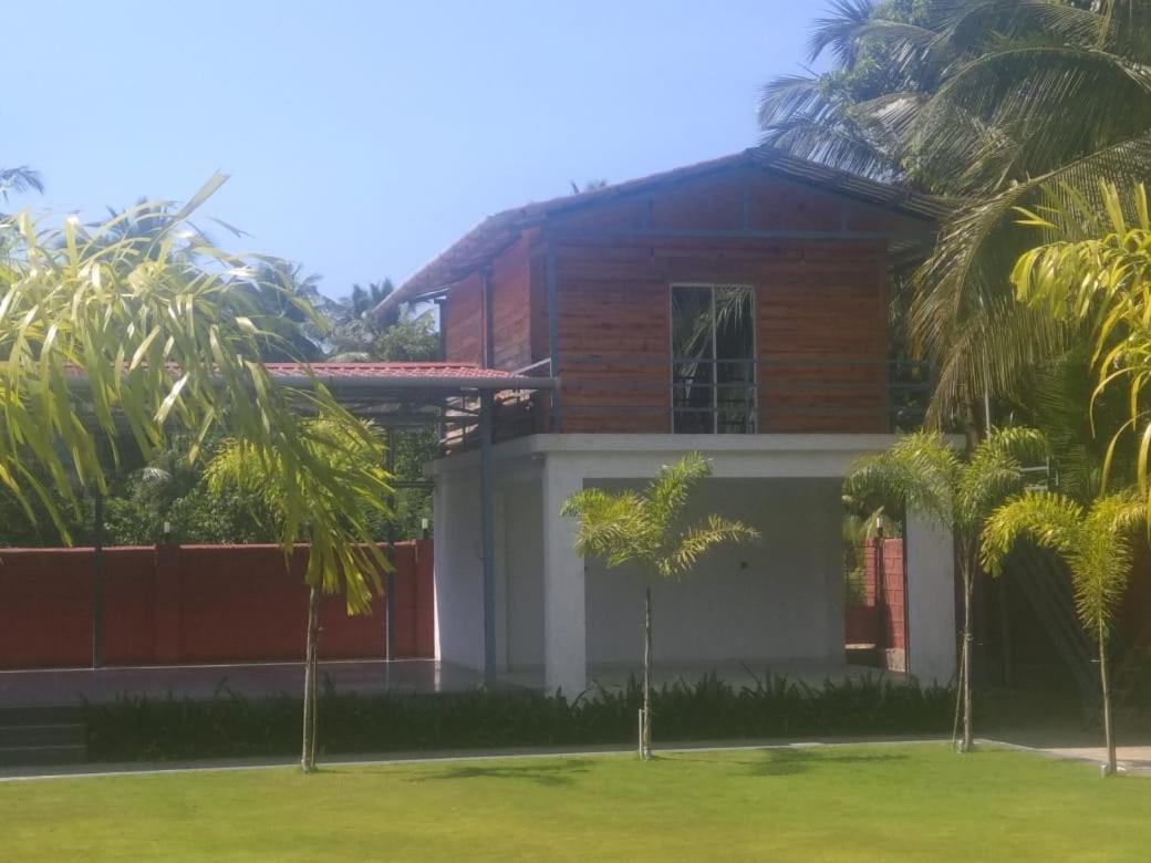 Meritas Seawind Beach Resort, Srīvardhan מראה חיצוני תמונה