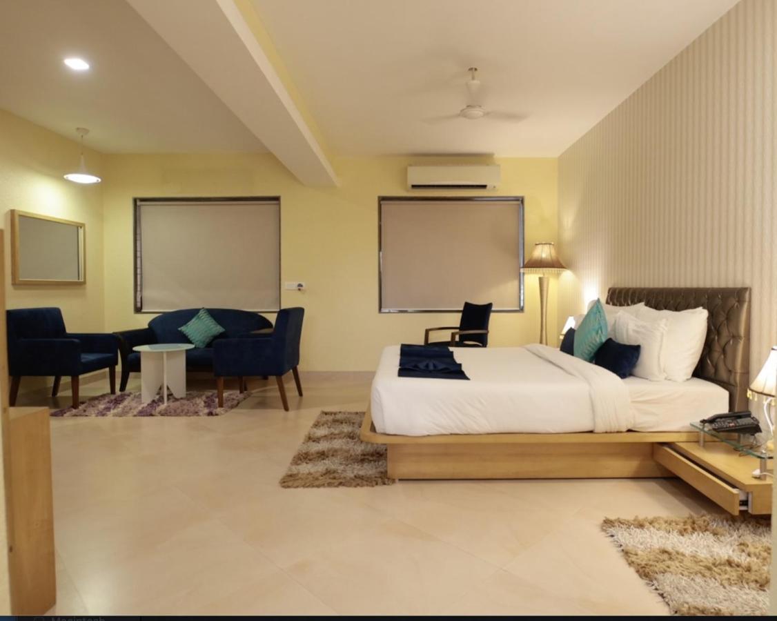 Meritas Seawind Beach Resort, Srīvardhan מראה חיצוני תמונה